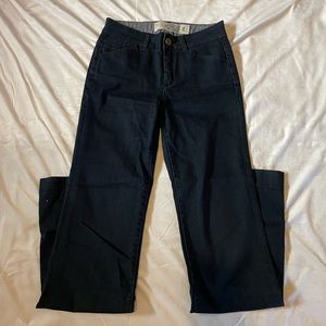 *SOLD* Sz. 25 Le Chateau Womans jean